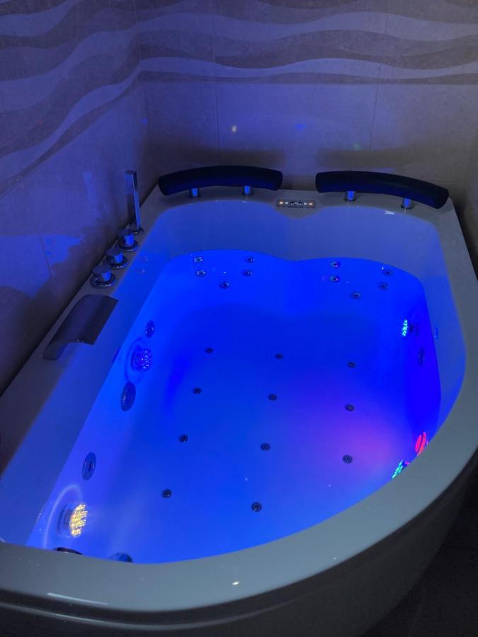 B&B La Reggia Di Rihanna Spa Caserta Dış mekan fotoğraf