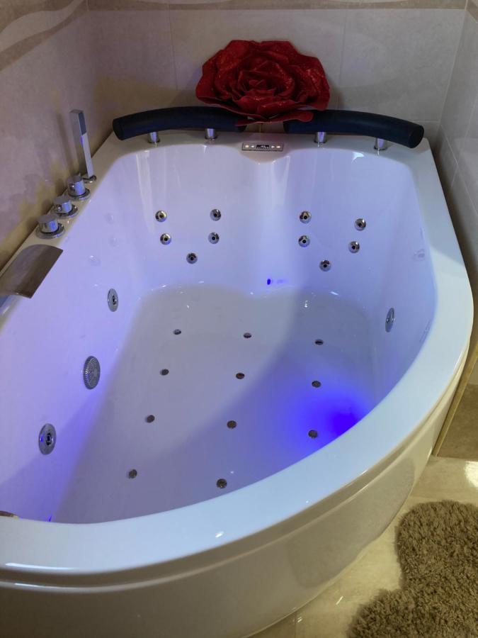 B&B La Reggia Di Rihanna Spa Caserta Dış mekan fotoğraf
